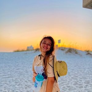 Meet your Posher, Mariana